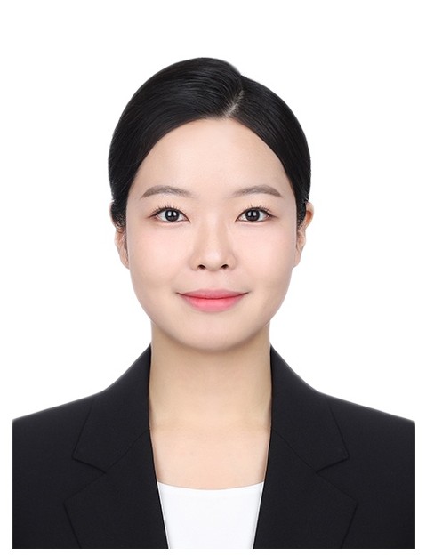 조희정 조교선생님.jpg
